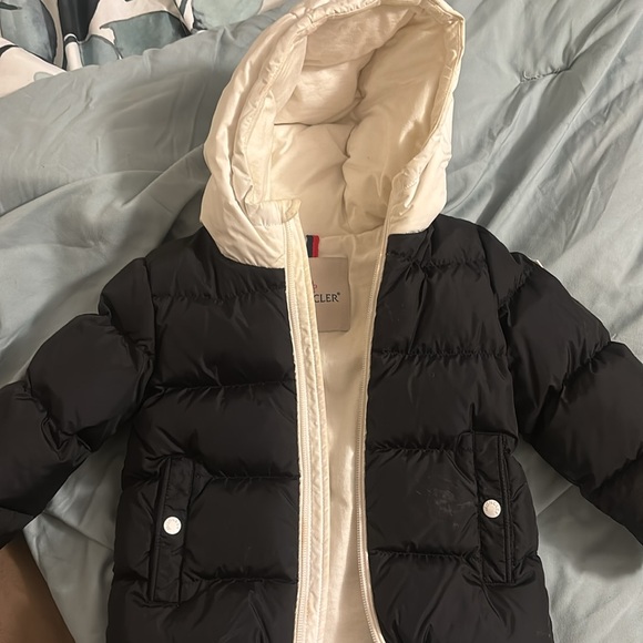 Baby boy moncler coat size 18-24 months worn a few times, zipper missing - Picture 2 of 6
